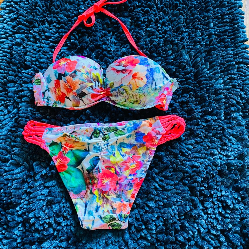 Bikini Top & Bottom set